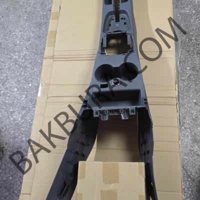  6R0863243F orta konsol Vw Polo 2009- 