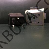 Seat Leon 2006-2011 Bagaj Açma Kolu Orjinal 6J4827565A