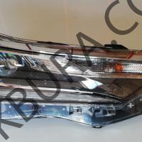 Toyota Corolla 2017-2019 Zenonlu Merceklı Sağ Far (İthal) 81110-02l70
